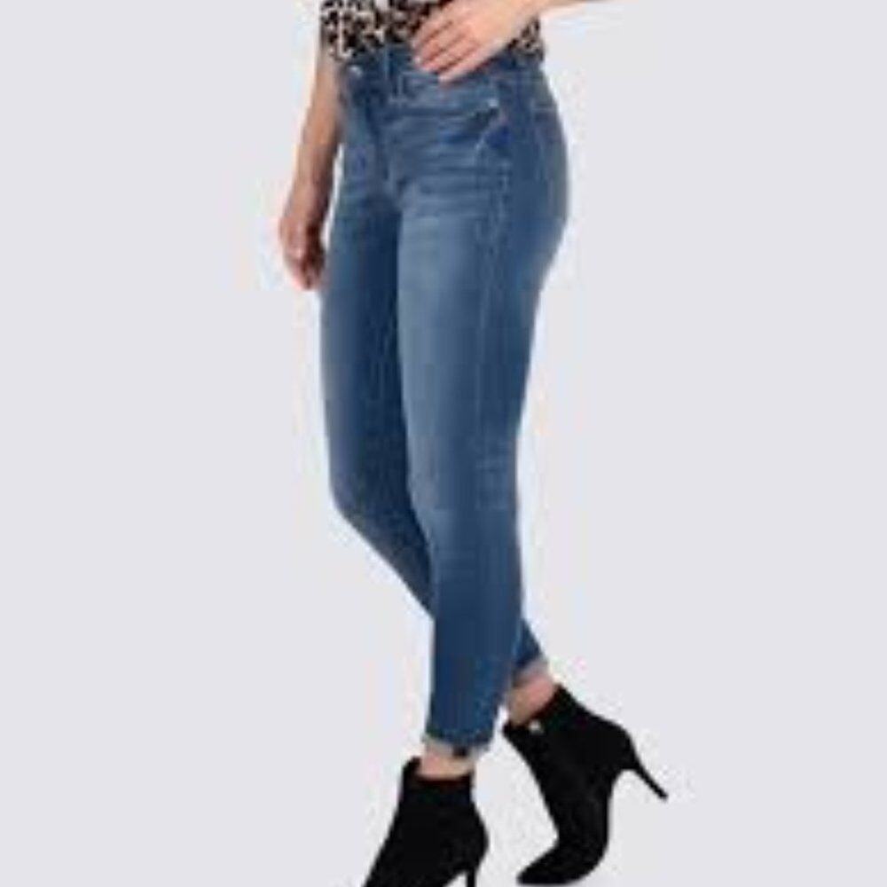 Lila Ryan Women's Skinny Jeans Size 27 Mid Rise Medium Blue Wash Stretch